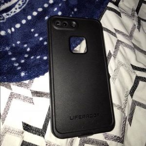 iPhone 7 Plus. Life proof case